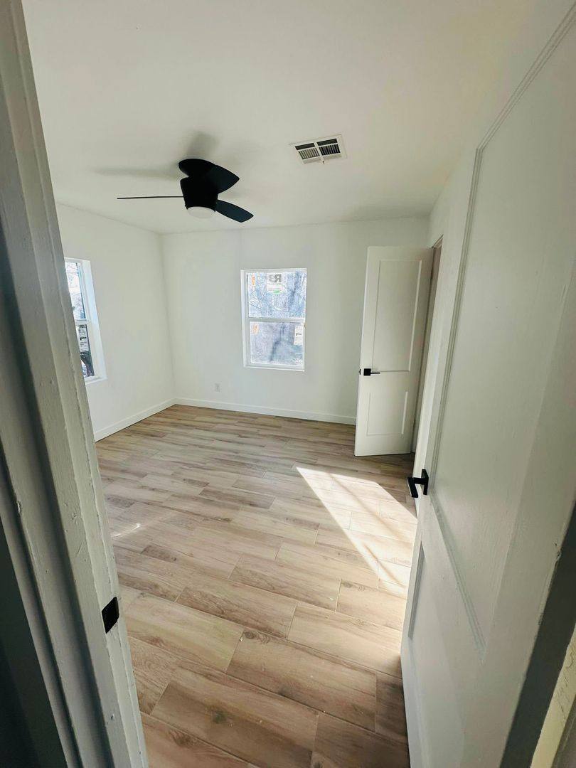 House for rent at 820 Iowa St, Norman, OK 73069