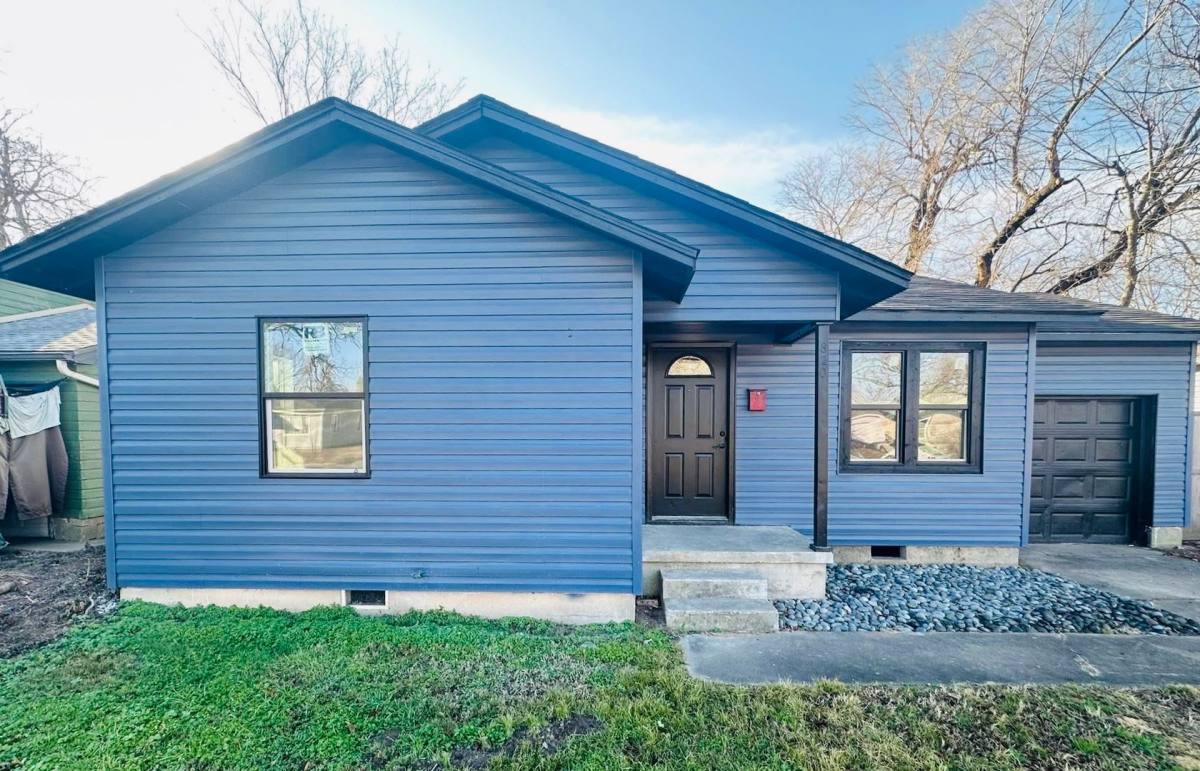 House for rent at 820 Iowa St, Norman, OK 73069