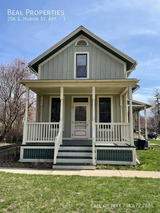 Townhouse for rent at 206 S Huron St #3, Ypsilanti, MI 48197