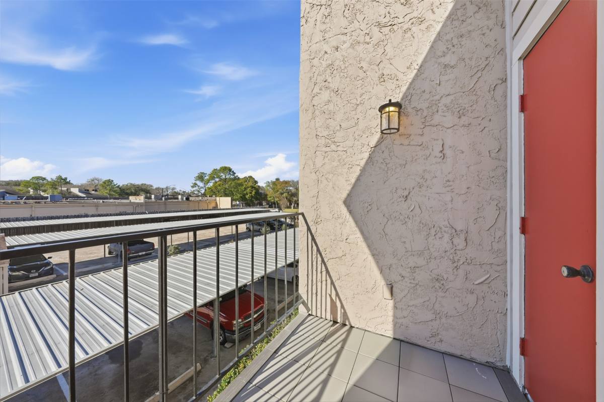Condo for rent at 10855 Meadowglen Lane #823, Houston, TX 77042
