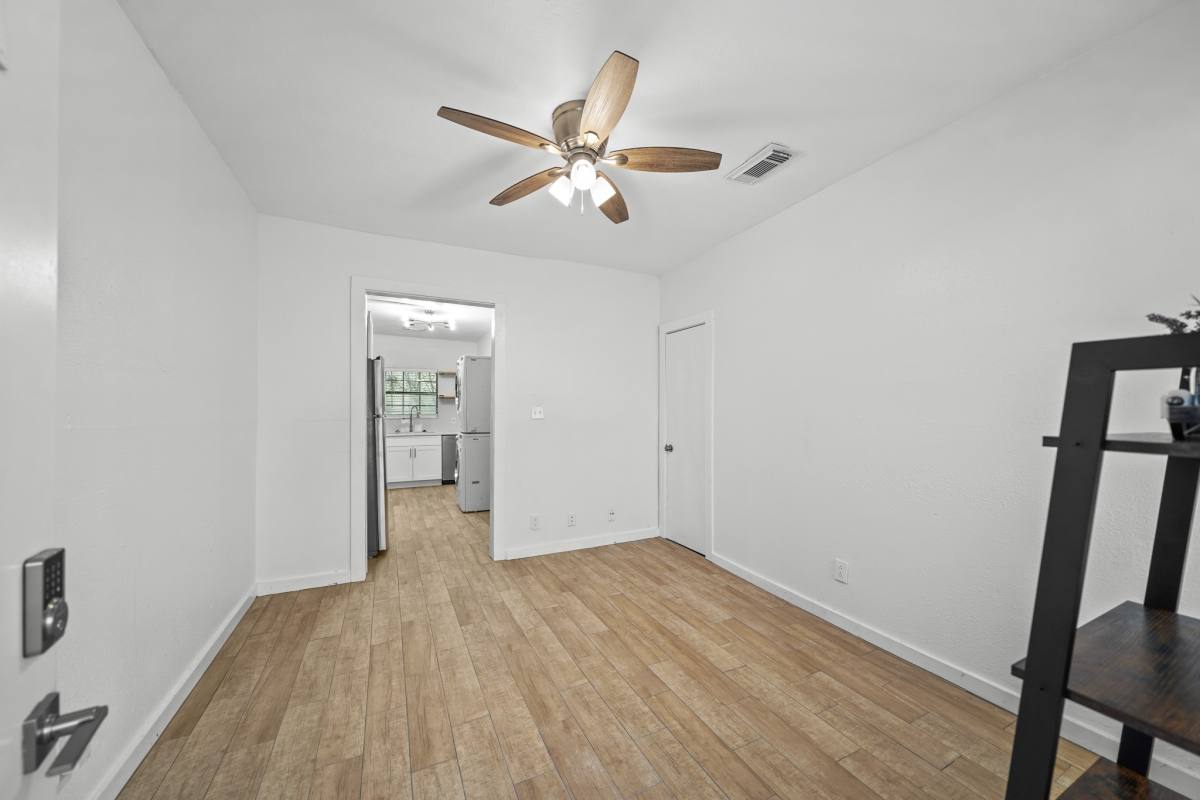 Apartment for rent at 701 28th St #701B, Galveston, TX 77550