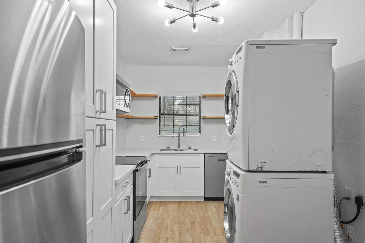 Apartment for rent at 701 28th St #701B, Galveston, TX 77550