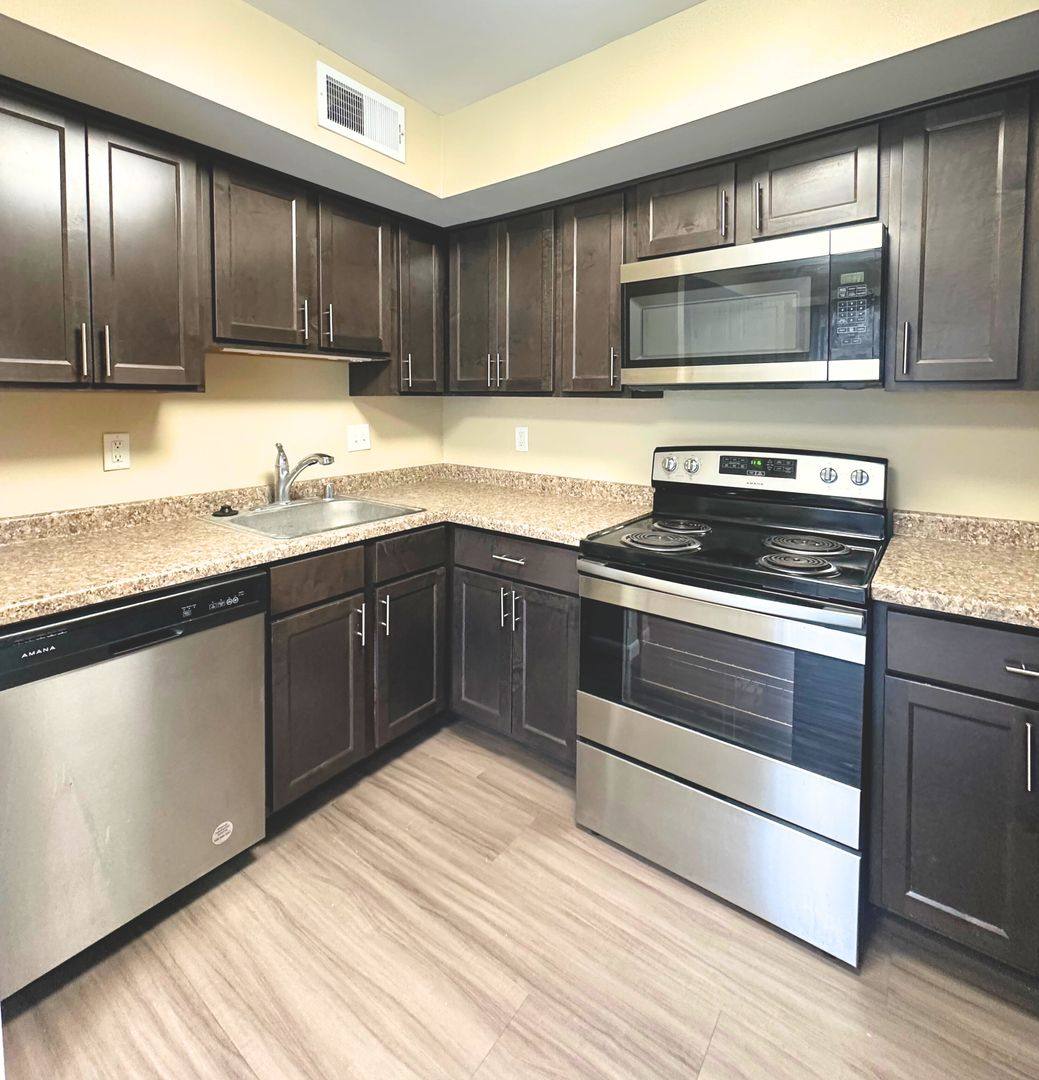 Townhouse for rent at 400-414 Chiswell St, Saukville, WI 53080