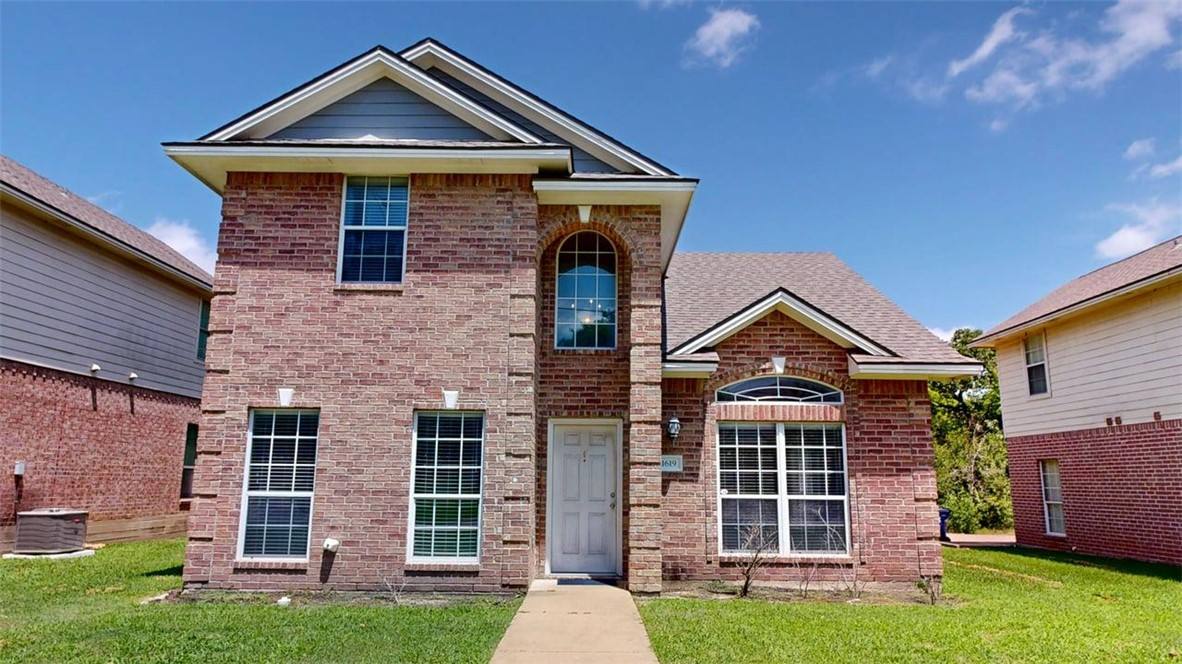 Apartment for rent at 1619 Park Place, College Station, TX 77840