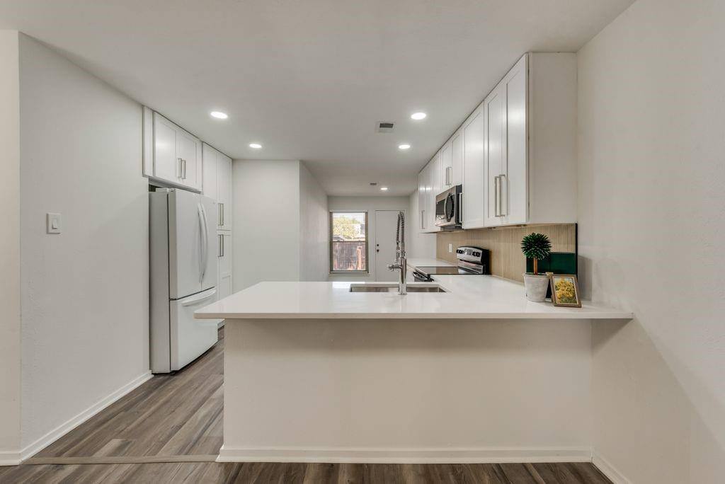 Townhouse for rent at 13737 Flagstone Lane, Dallas, TX 75240