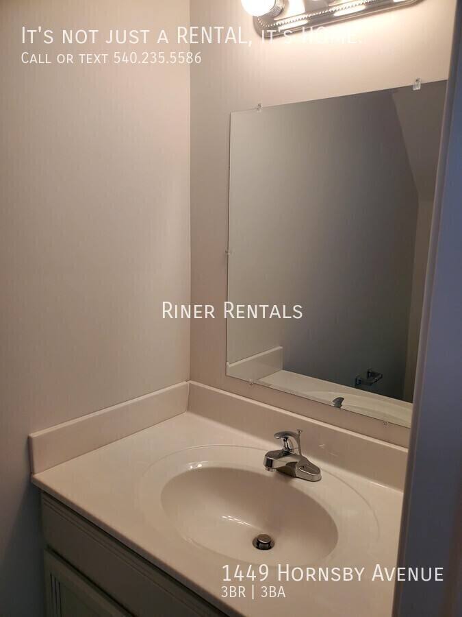 Townhouse for rent at 1449 Hornsby Ave, Harrisonburg, VA 22801