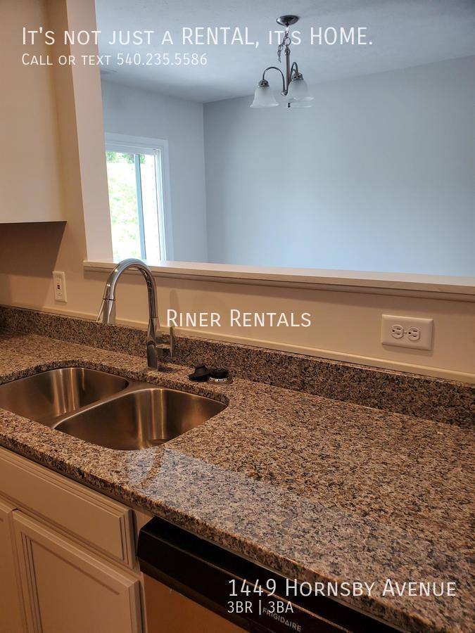 Townhouse for rent at 1449 Hornsby Ave, Harrisonburg, VA 22801