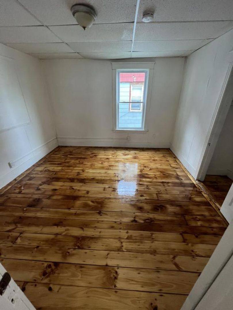 Apartment for rent at 273 Grafton St, Worcester, MA 01604