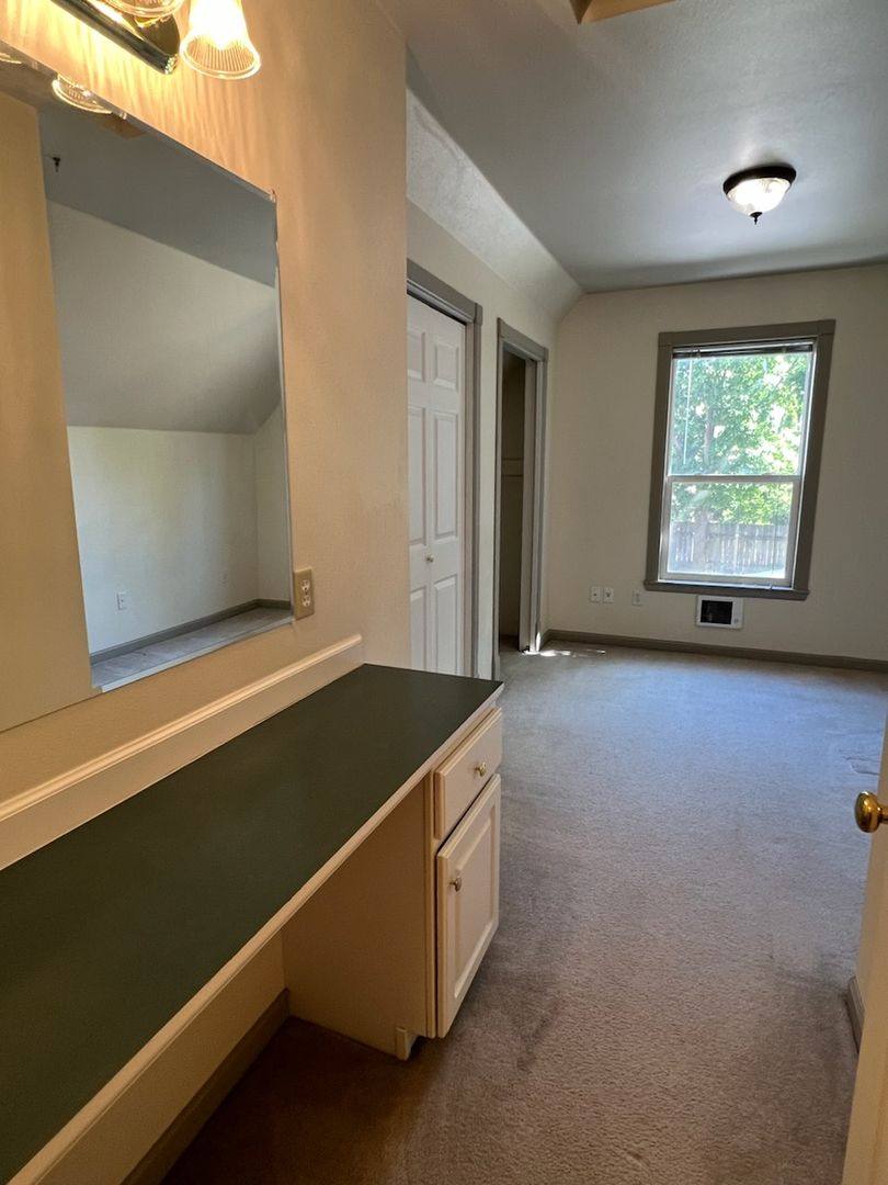 Townhouse for rent at 301 Sullivan St, Cashmere, WA 98815