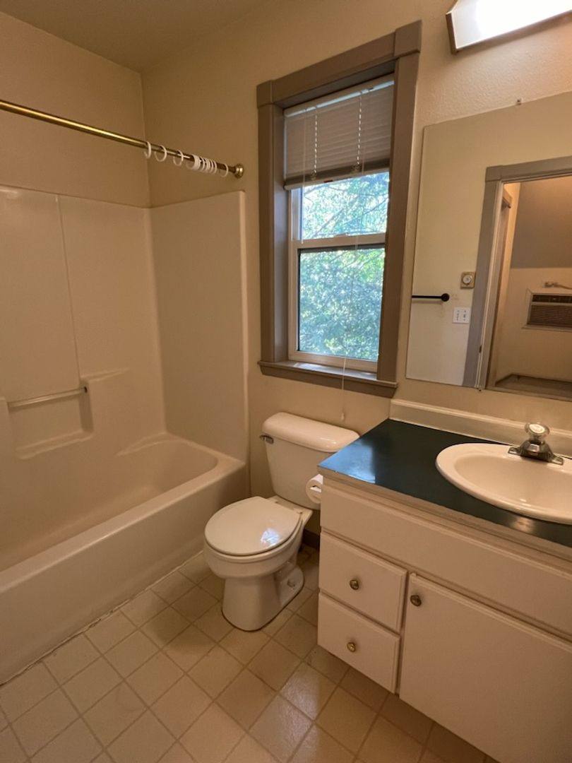 Townhouse for rent at 301 Sullivan St, Cashmere, WA 98815