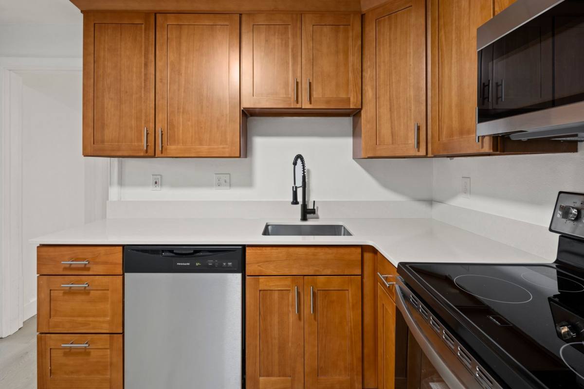 Apartment for rent at 2711 Franklin Ave E, Seattle, WA 98102