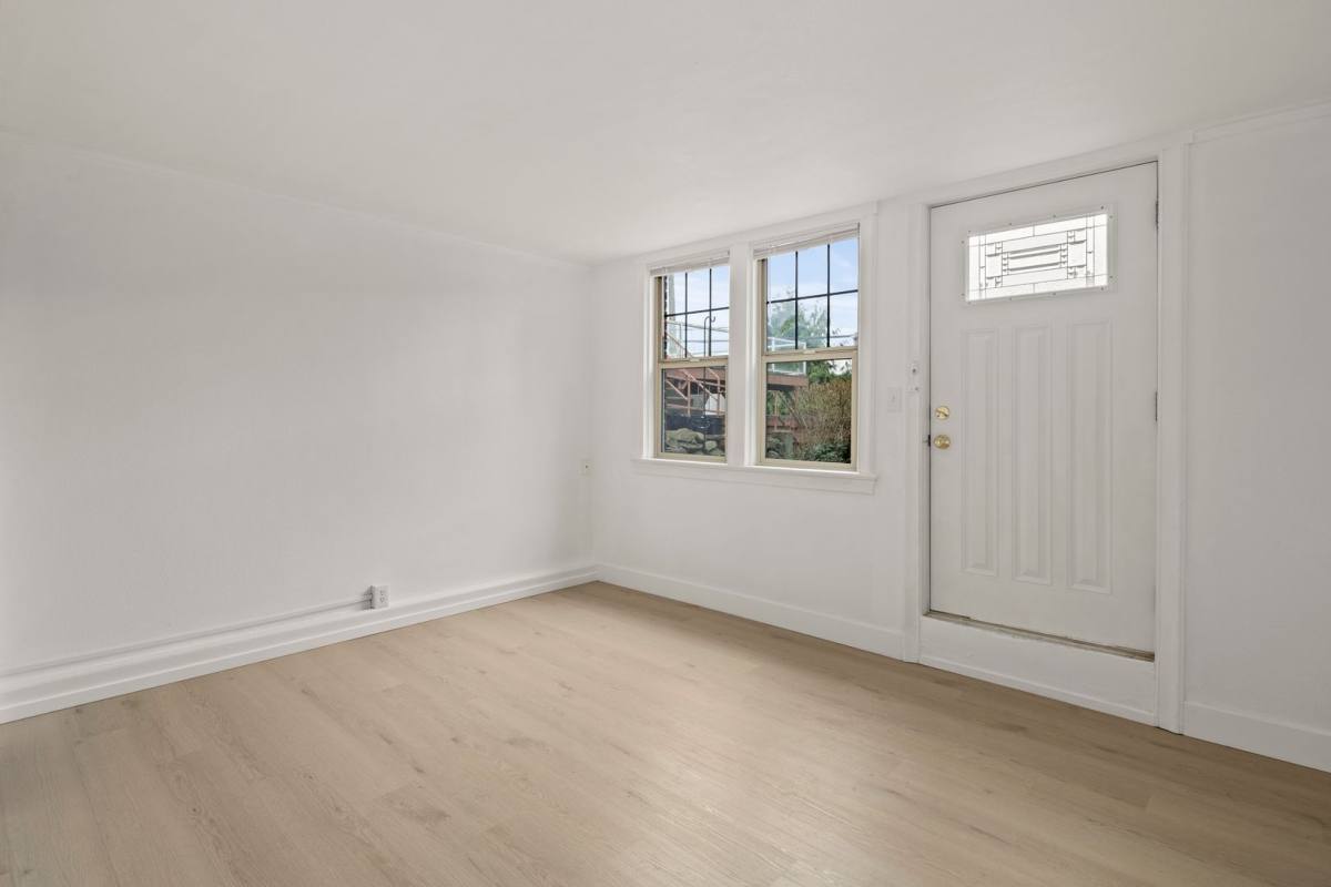 Apartment for rent at 2711 Franklin Ave E, Seattle, WA 98102