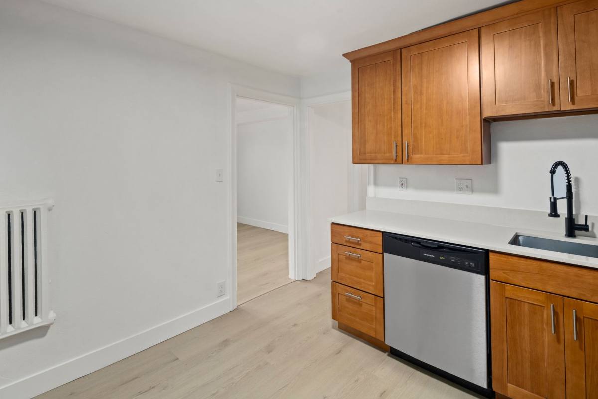 Apartment for rent at 2711 Franklin Ave E, Seattle, WA 98102