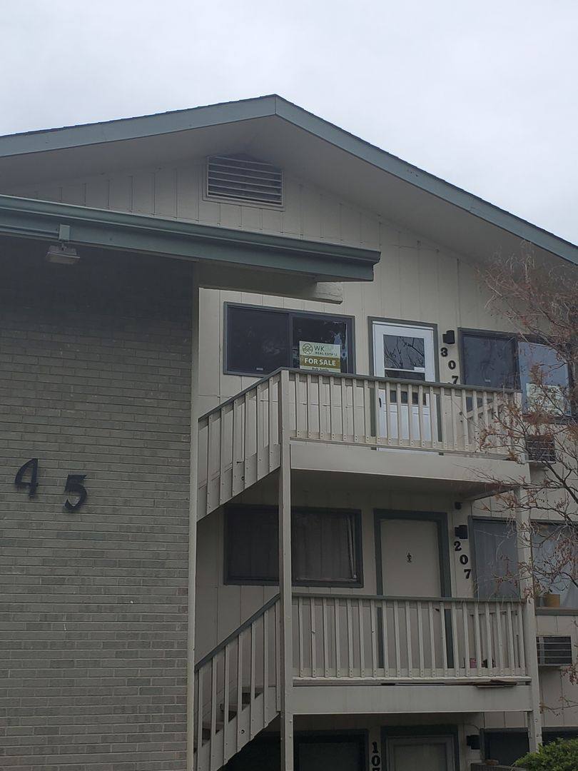 Apartment for rent at 645 Manhattan Place, Boulder, CO 80303