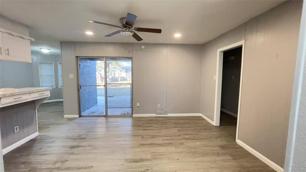 Apartment for rent at 1700 Sagebrush Trail, Euless, TX 76040