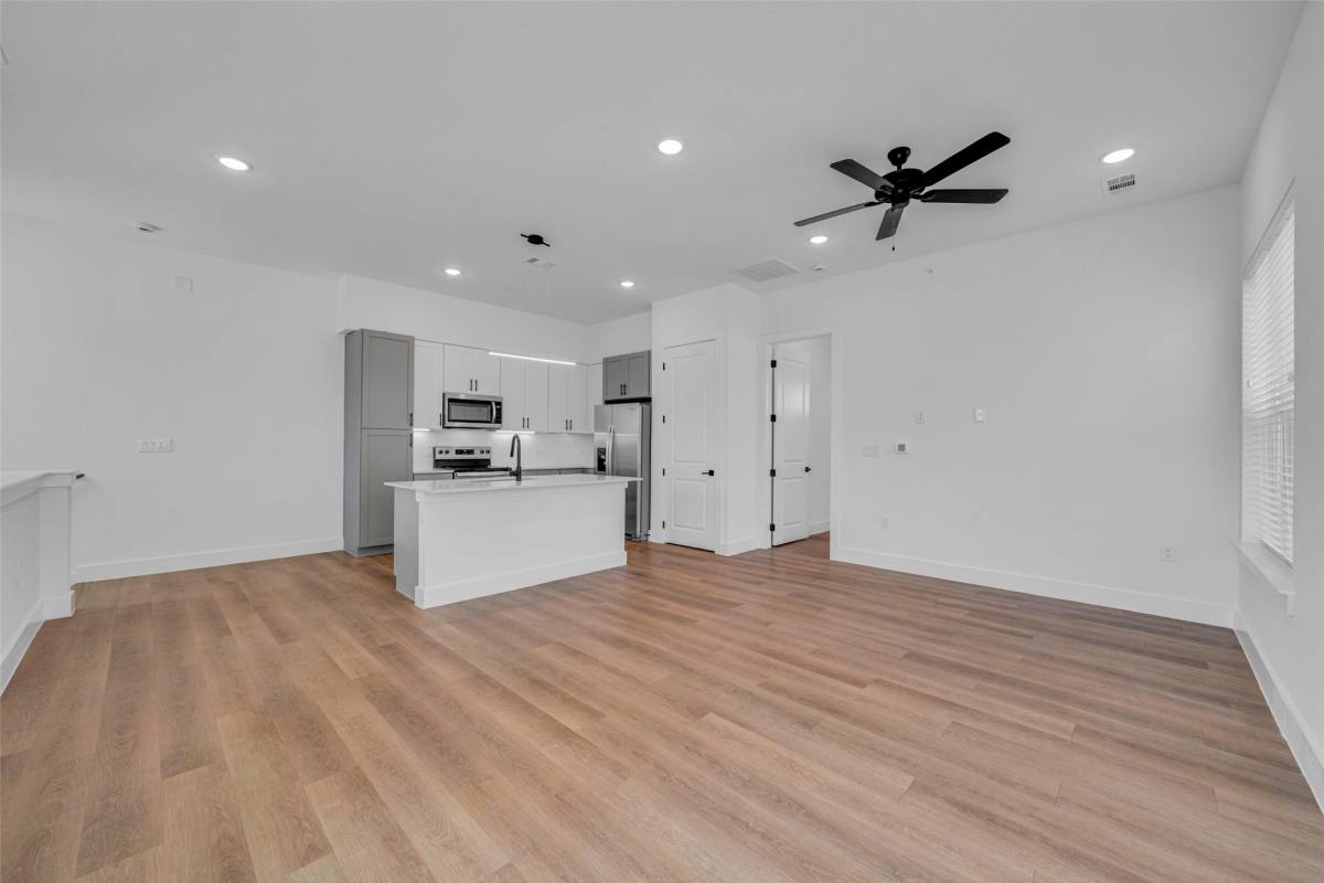 Apartment for rent at 1601-105 Mustang Dr, Marble Falls, TX 78654