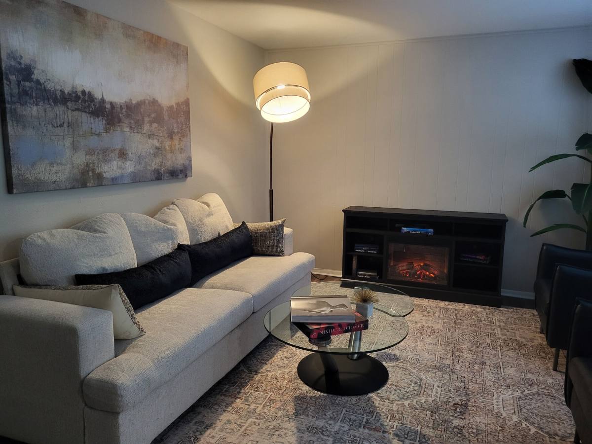 Apartment for rent at Lavera at Lake Highlands, 9842 Audelia Rd, Dallas, TX 75238