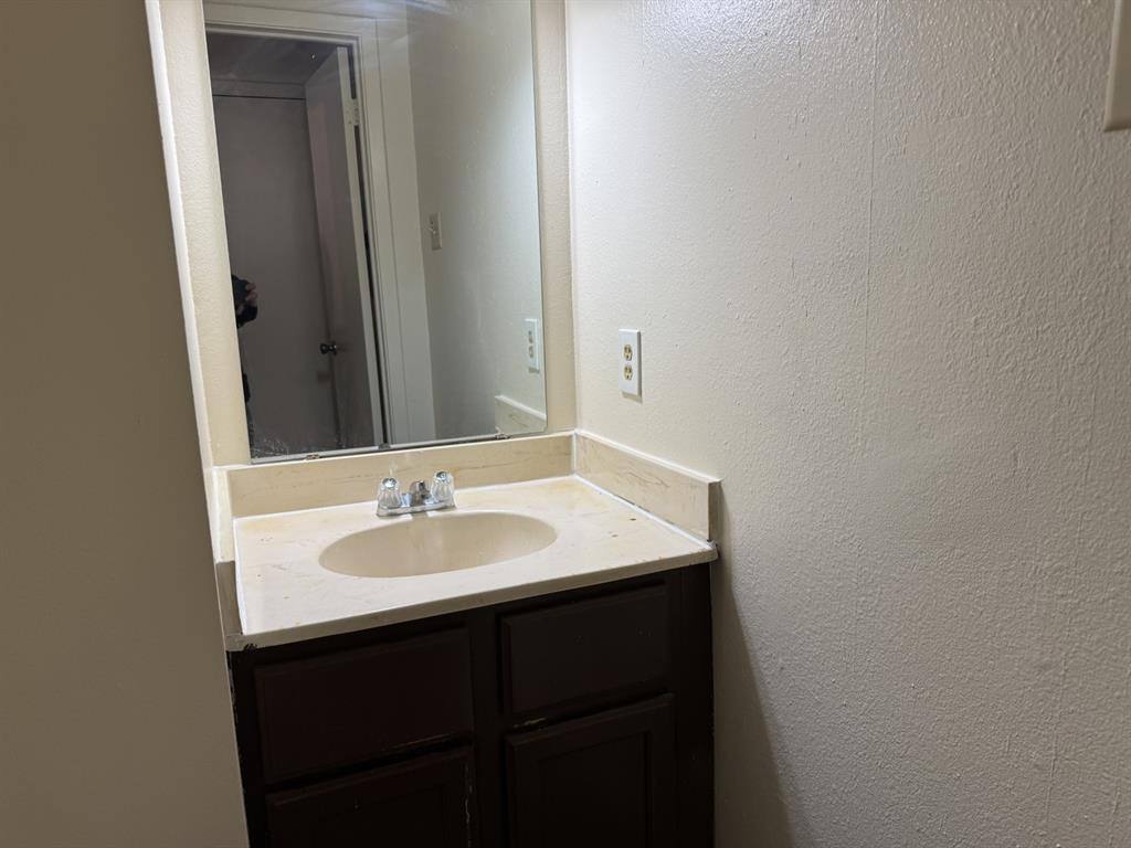 Townhouse for rent at 2802 Wimbledon Court #2802D, Garland, TX 75041
