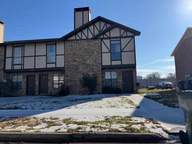 Townhouse for rent at 2802 Wimbledon Court #2802D, Garland, TX 75041