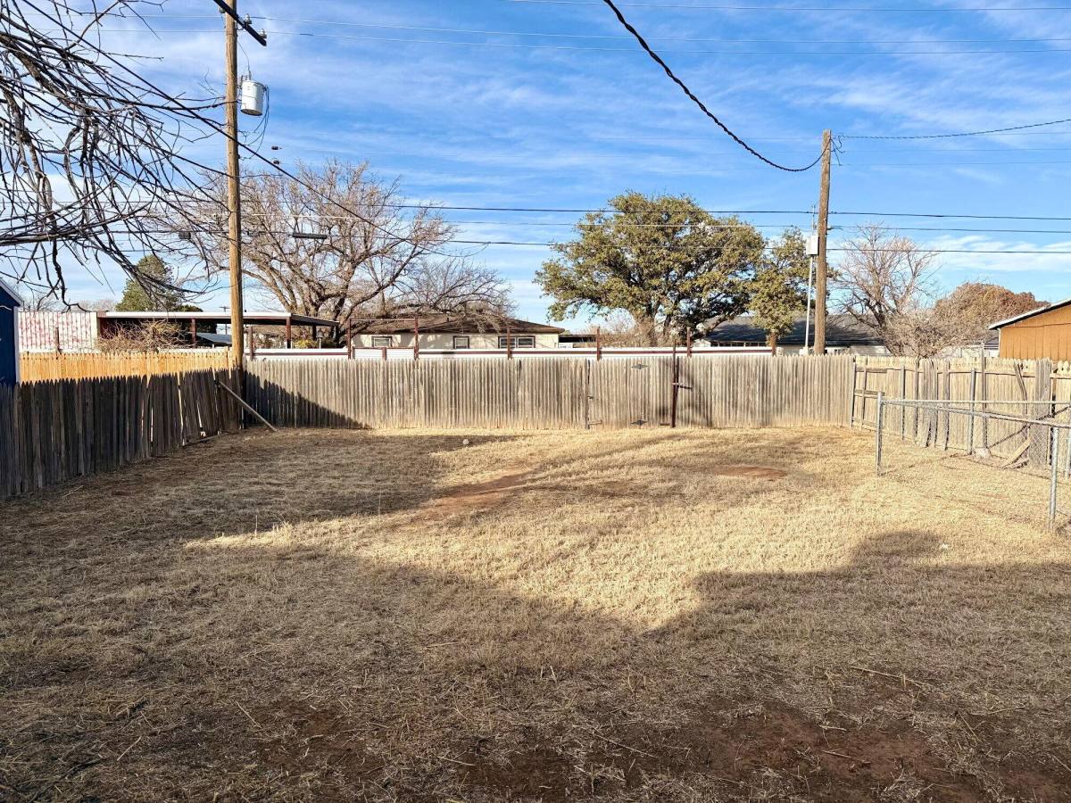 516 7th St #516, Wolfforth, TX 79382