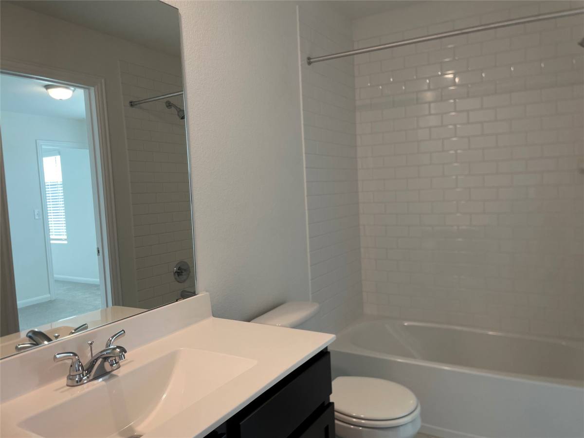 Apartment for rent at 314 Ashby Dr #314, Hutto, TX 78634