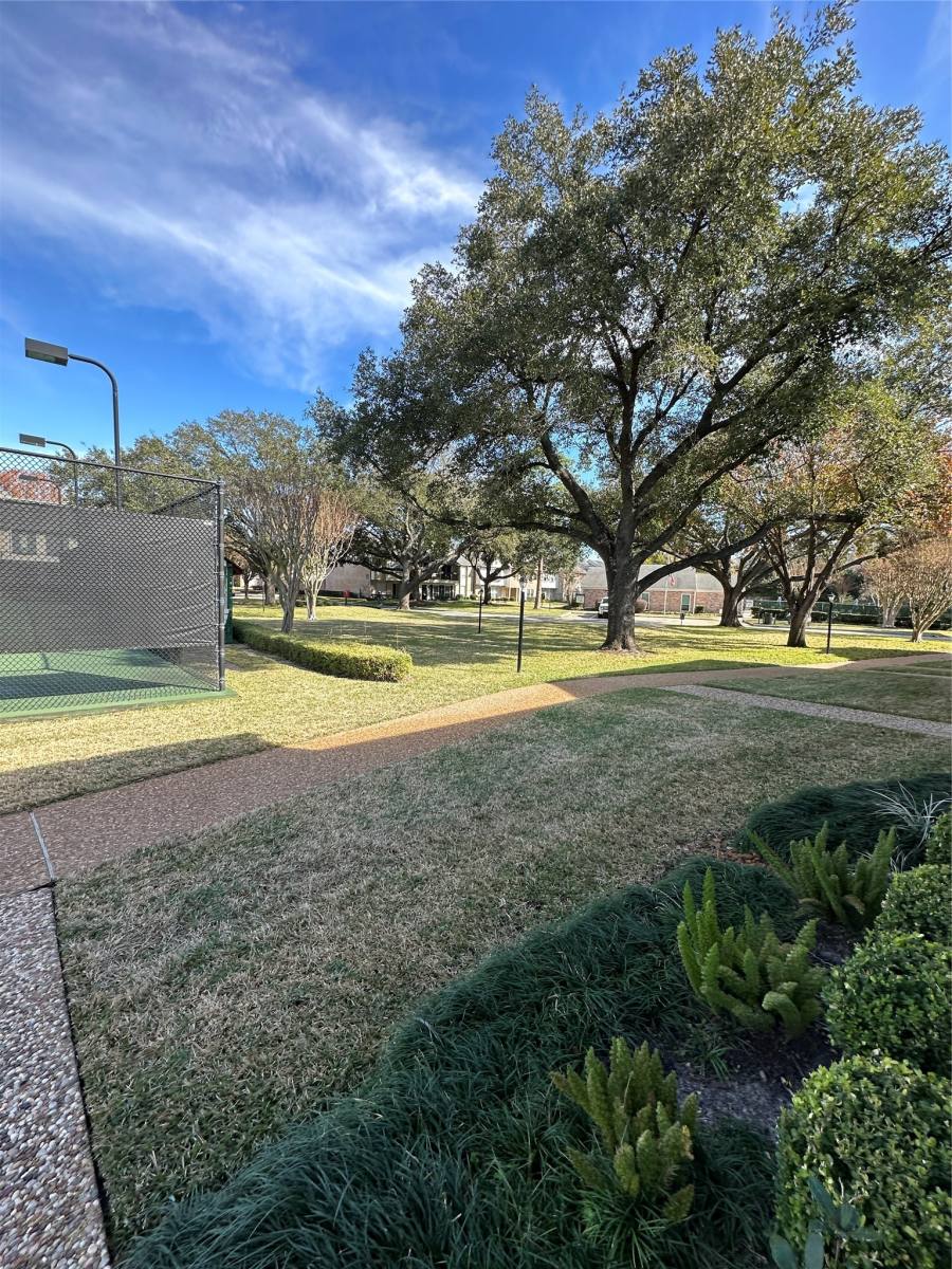 Townhouse for rent at 10378 Briar Forest Dr #1037832 5, Houston, TX 77042