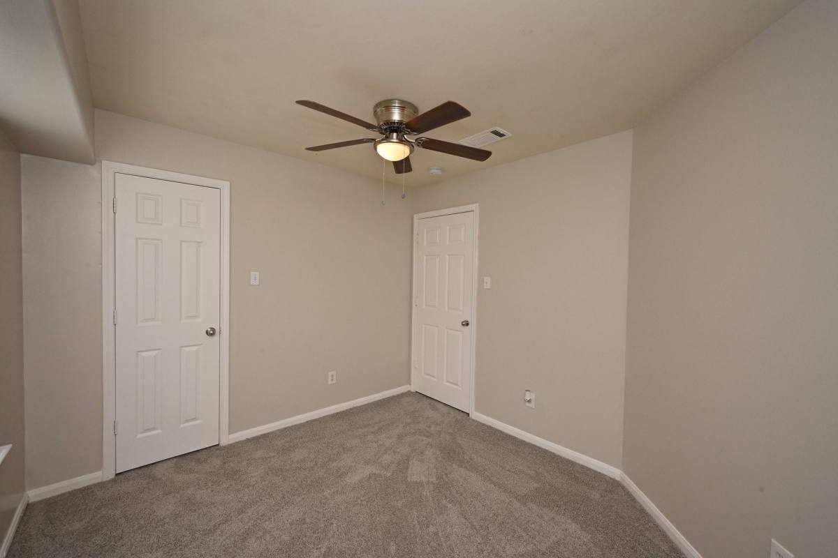 Townhouse for rent at 6127 Yorkglen Manor Lane, Houston, TX 77084