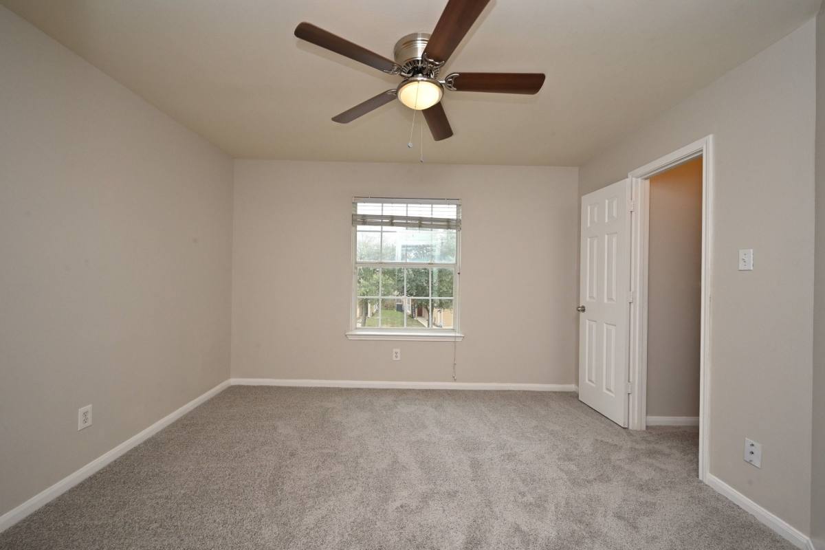 Townhouse for rent at 6127 Yorkglen Manor Lane, Houston, TX 77084