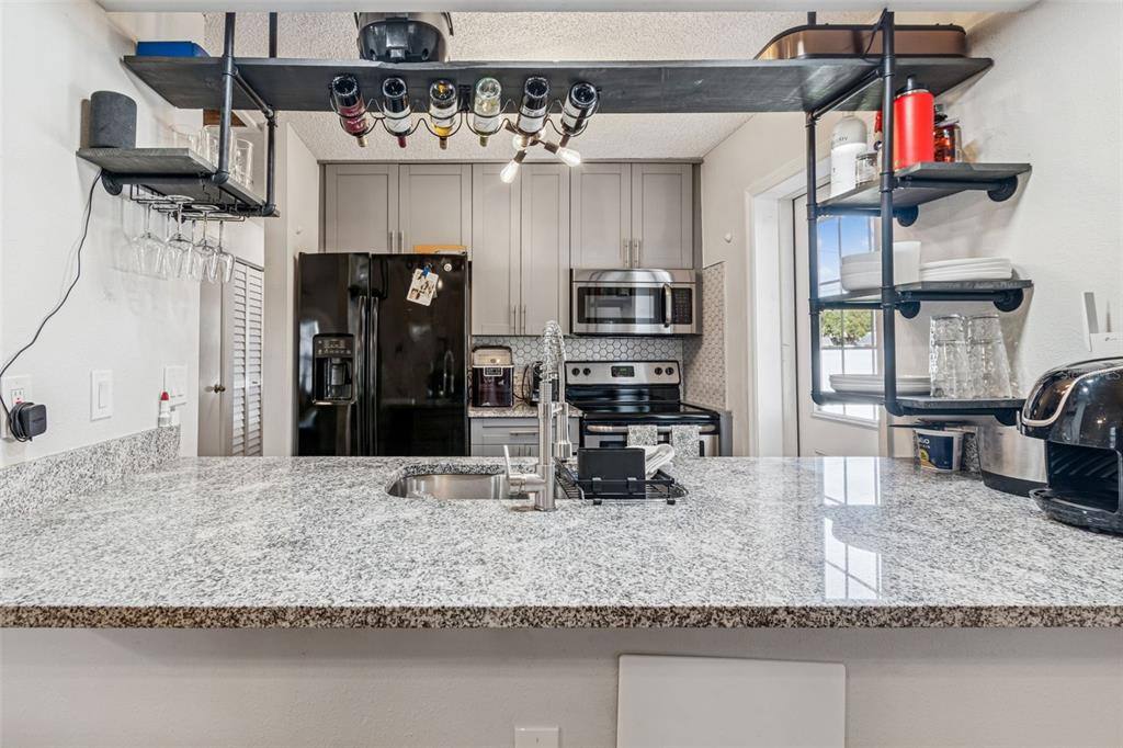 Apartment for rent at 2101 W Cherry St, Tampa, FL 33607