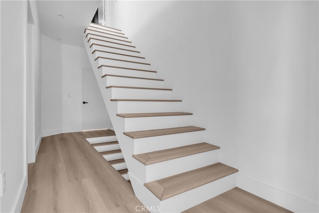 Townhouse for rent at 1571 Ricardo St #2, Los Angeles, CA 90033