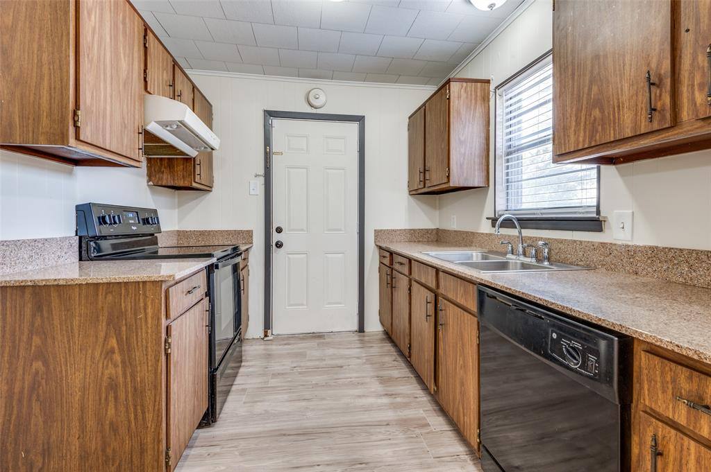 Apartment for rent at 9311 Oakland Dr, Frisco, TX 75033