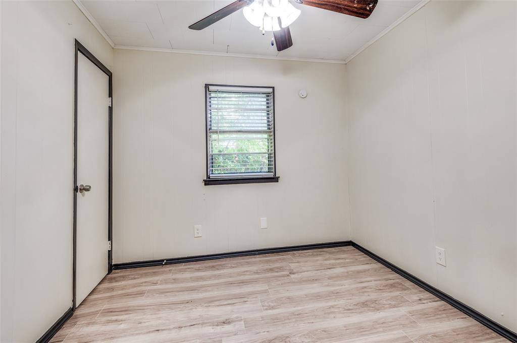 Apartment for rent at 9311 Oakland Dr, Frisco, TX 75033