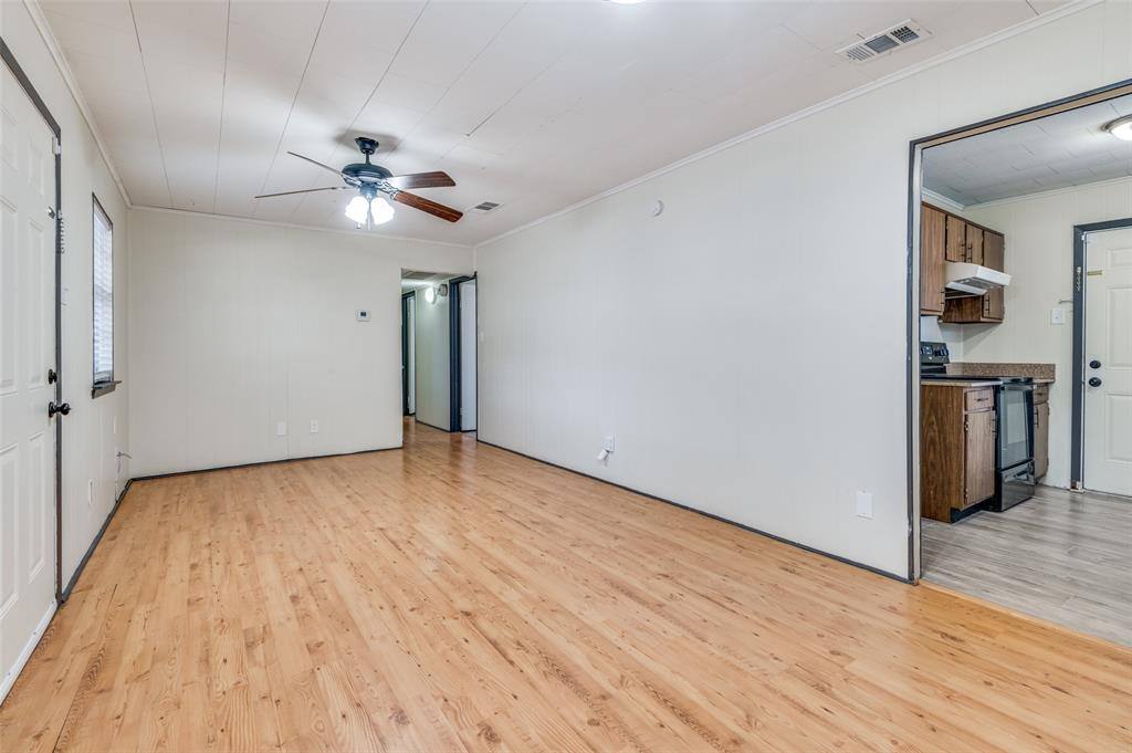 Apartment for rent at 9311 Oakland Dr, Frisco, TX 75033
