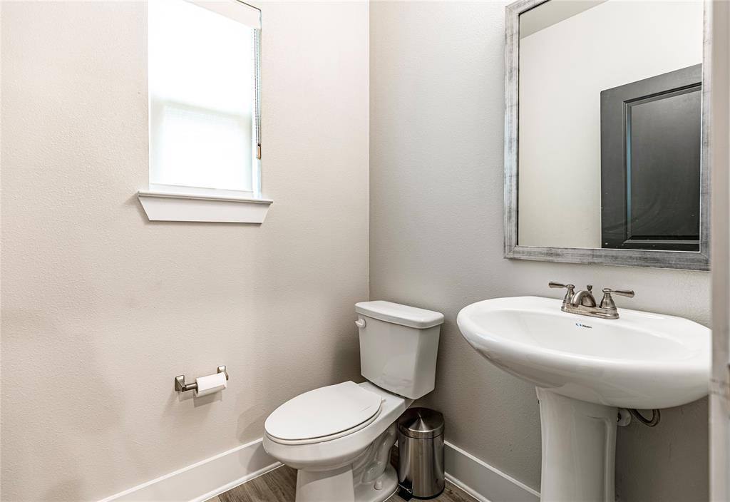 Apartment for rent at 3304 Norris Dr, Plano, TX 75074