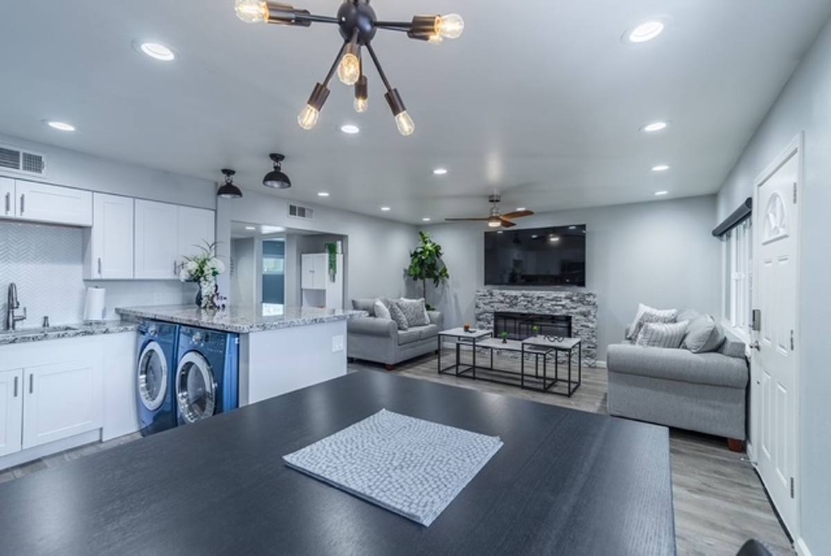 Condo for rent at 350 E Desert Inn, Las Vegas, NV 89109