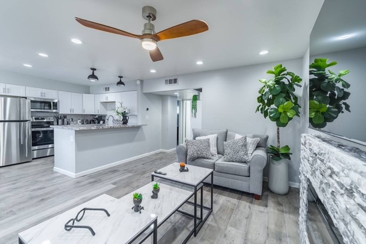 Condo for rent at 350 E Desert Inn, Las Vegas, NV 89109