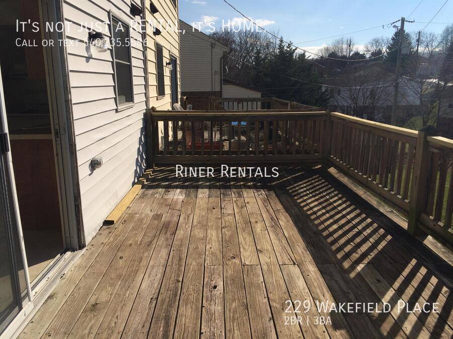 Townhouse for rent at 229 Wakefield Place, Harrisonburg, VA 22801