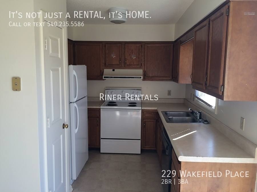 Townhouse for rent at 229 Wakefield Place, Harrisonburg, VA 22801