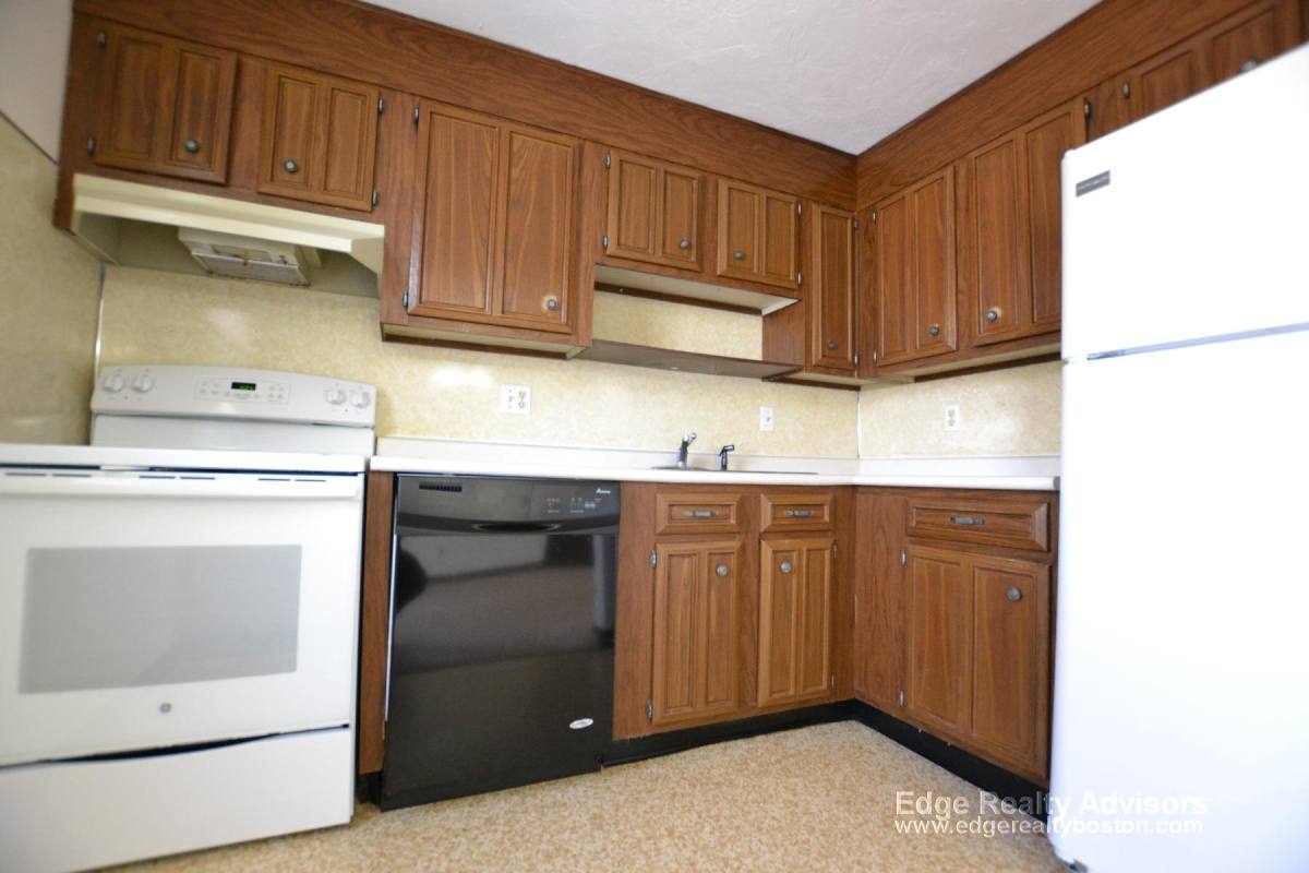 Apartment for rent at 5 General Greene Ave, Natick, MA 01760