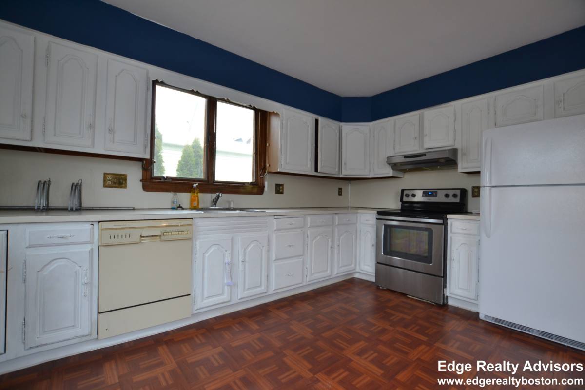 Apartment for rent at 29 Washington Ave, Waltham, MA 02453