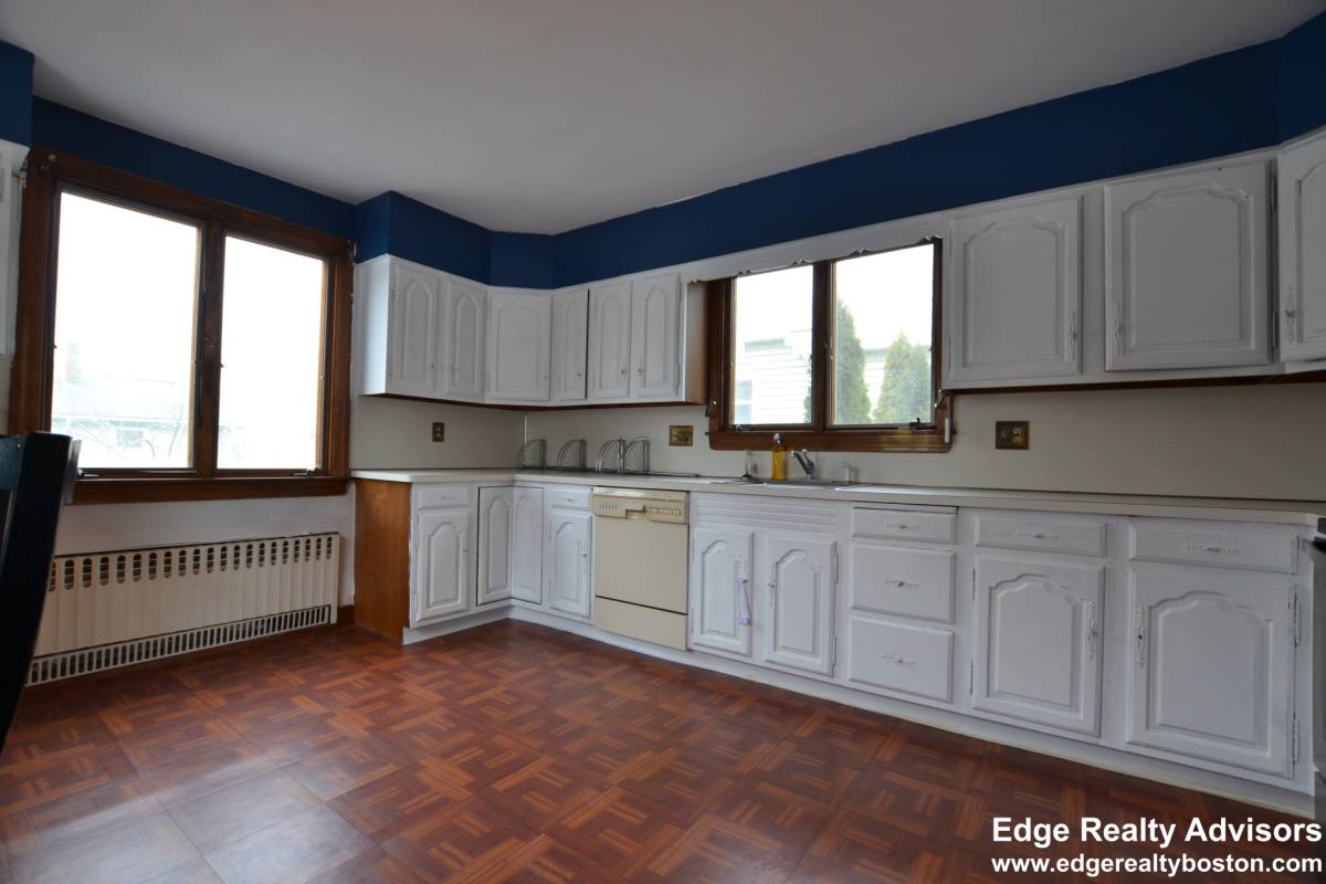 Apartment for rent at 29 Washington Ave, Waltham, MA 02453