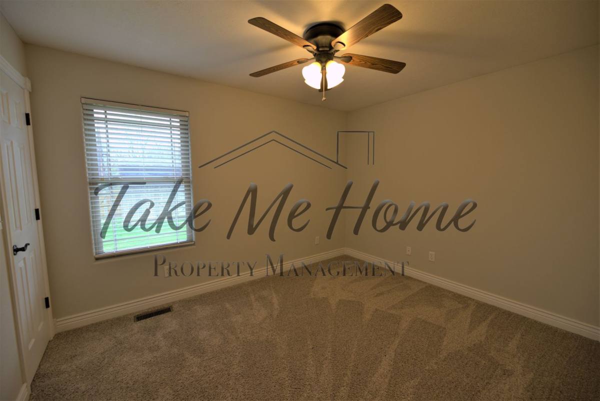 House for rent at 4902 E Farm Rd, Springfield, MO 65809