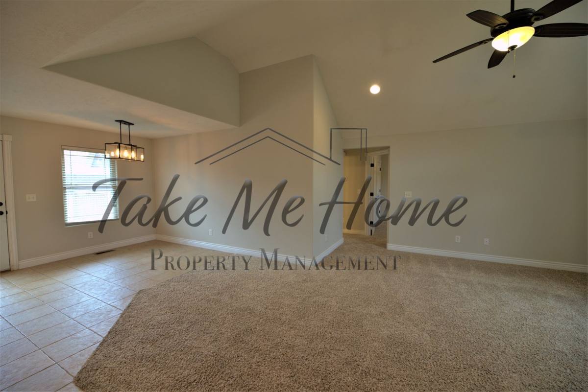House for rent at 4902 E Farm Rd, Springfield, MO 65809