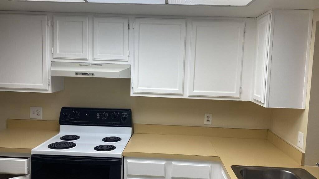 Condo for rent at 2516 S 19th St #208, Fort Pierce, FL 34982