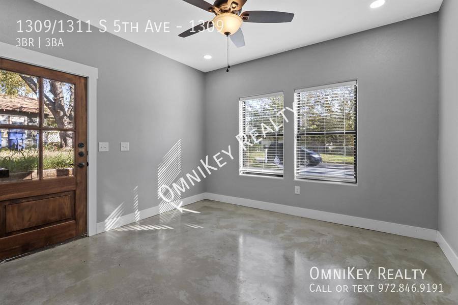 Apartment for rent at 1309 1311 S 5th Ave, Denison, TX 75021