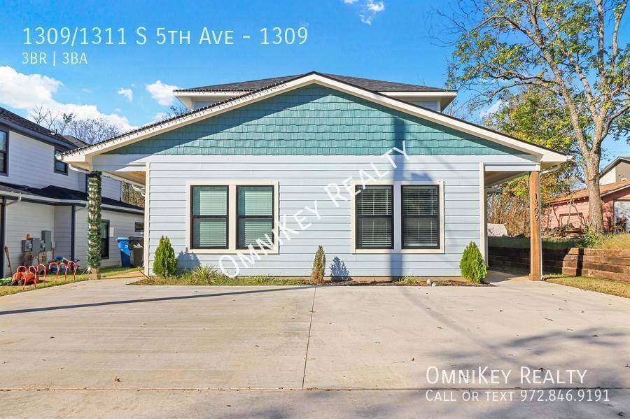 Apartment for rent at 1309 1311 S 5th Ave, Denison, TX 75021