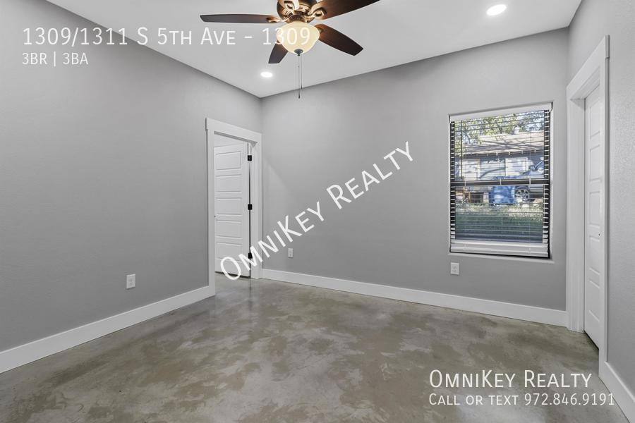 Apartment for rent at 1309 1311 S 5th Ave, Denison, TX 75021