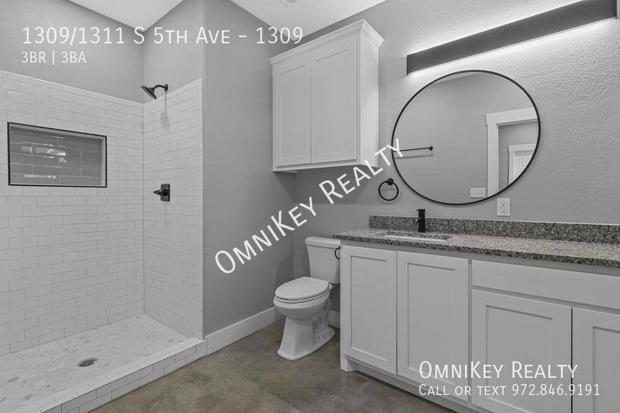 Apartment for rent at 1309 1311 S 5th Ave, Denison, TX 75021