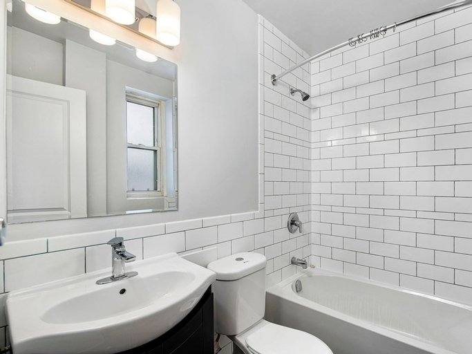 Apartment for rent at 1122 Jackson St, Dallas, TX 75202