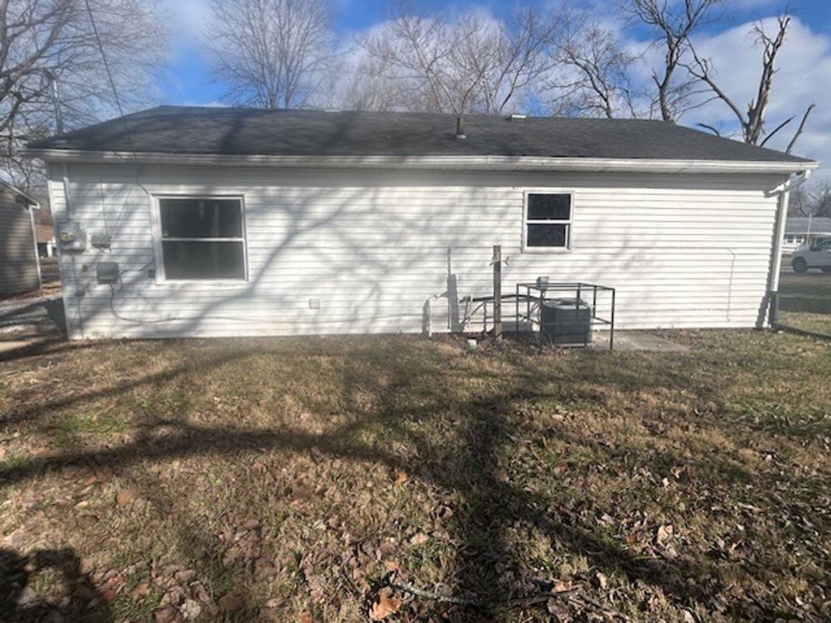 House for rent at 23 Delores Dr, East Saint Louis, IL 62206